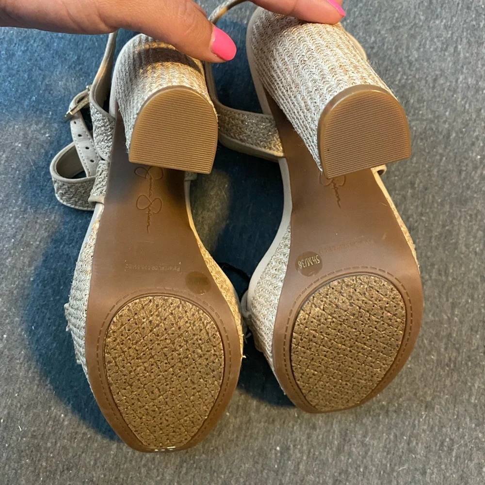 LIKE new Jessica Simpson sandal heels - Picture 3 of 4
